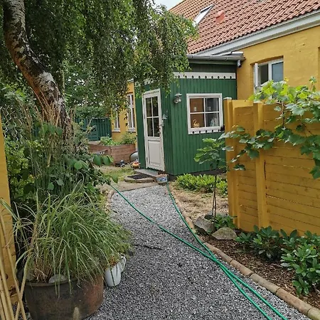 The Fig Studio - Boutique Guest House - Near Ronne & Beach